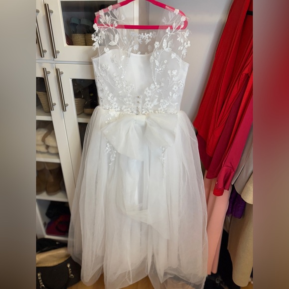 Ellie Gowns Size 8 Elegant White Lace Kids Flower Girl Dress - Picture 2 of 6